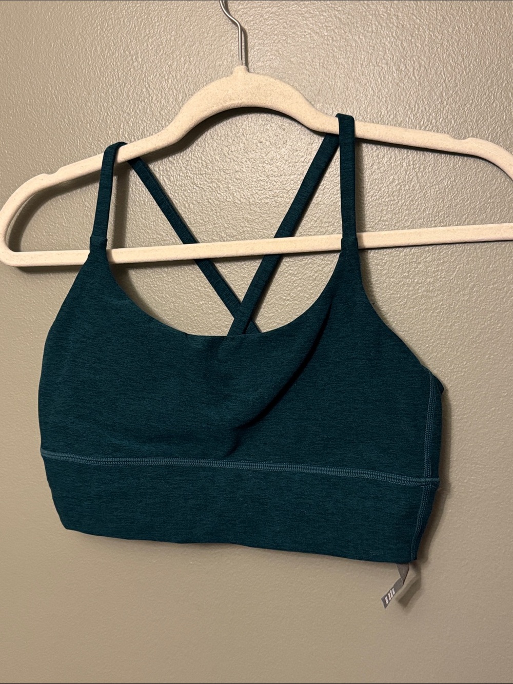 Vuori Teal/Green Crossback Sports bra. Size M. No pads